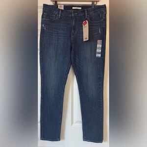 NWT Levi’s 711 Skinny Mid Rise Jeans Women’s Size 34